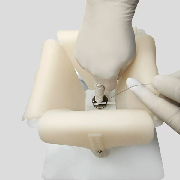 Tension free deep vascular knotting training device for basic surgical practice, with adjustable sensitivity for excessive pulling alarm